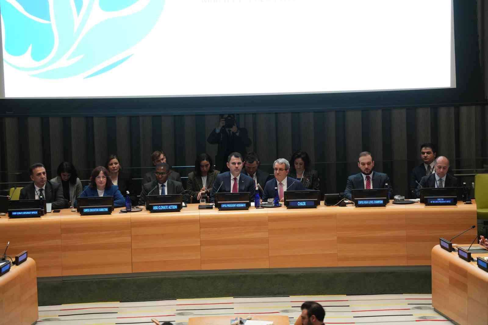 Bakan Kurum: "COP31 Başkanlığı olarak tüm insanlık için harekete geçiyoruz"
Bakan Kurum: "COP31 Başkanlığı olarak tüm insanlık için harekete geçiyoruz"