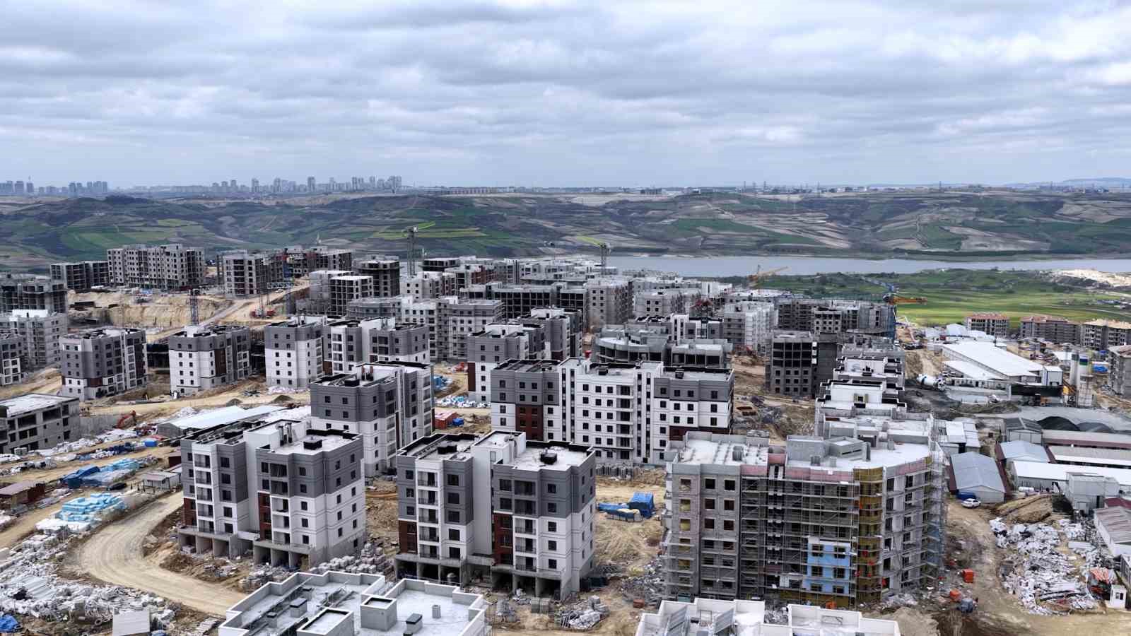 Bakan Kurum, Sazlıbosna’daki ‘İlk Evim’ Projesi’ konutlarını paylaştı
Bakan Kurum, Sazlıbosna’daki ‘İlk Evim’ Projesi’ konutlarını paylaştı