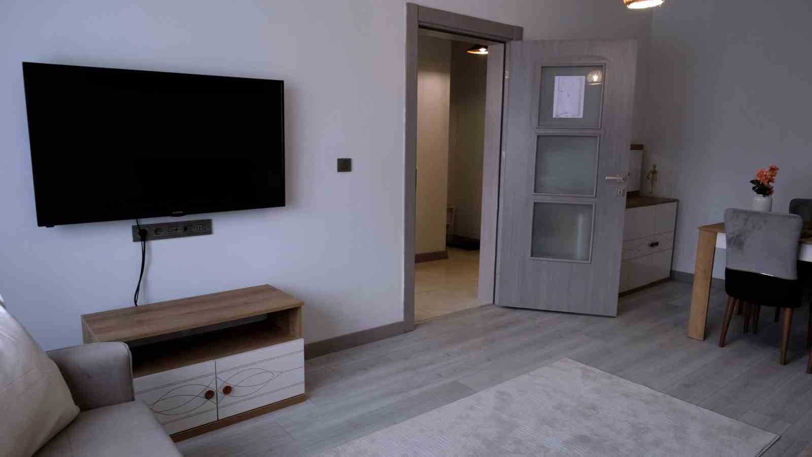 Bakan Kurum, Sazlıbosna’daki ‘İlk Evim’ Projesi’ konutlarını paylaştı
Bakan Kurum, Sazlıbosna’daki ‘İlk Evim’ Projesi’ konutlarını paylaştı