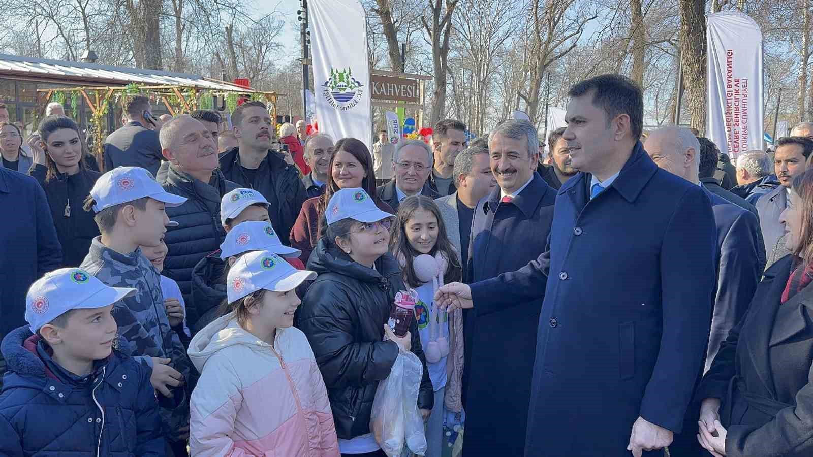 Bakan Kurum, sıfır atık şenliğine katıldı
