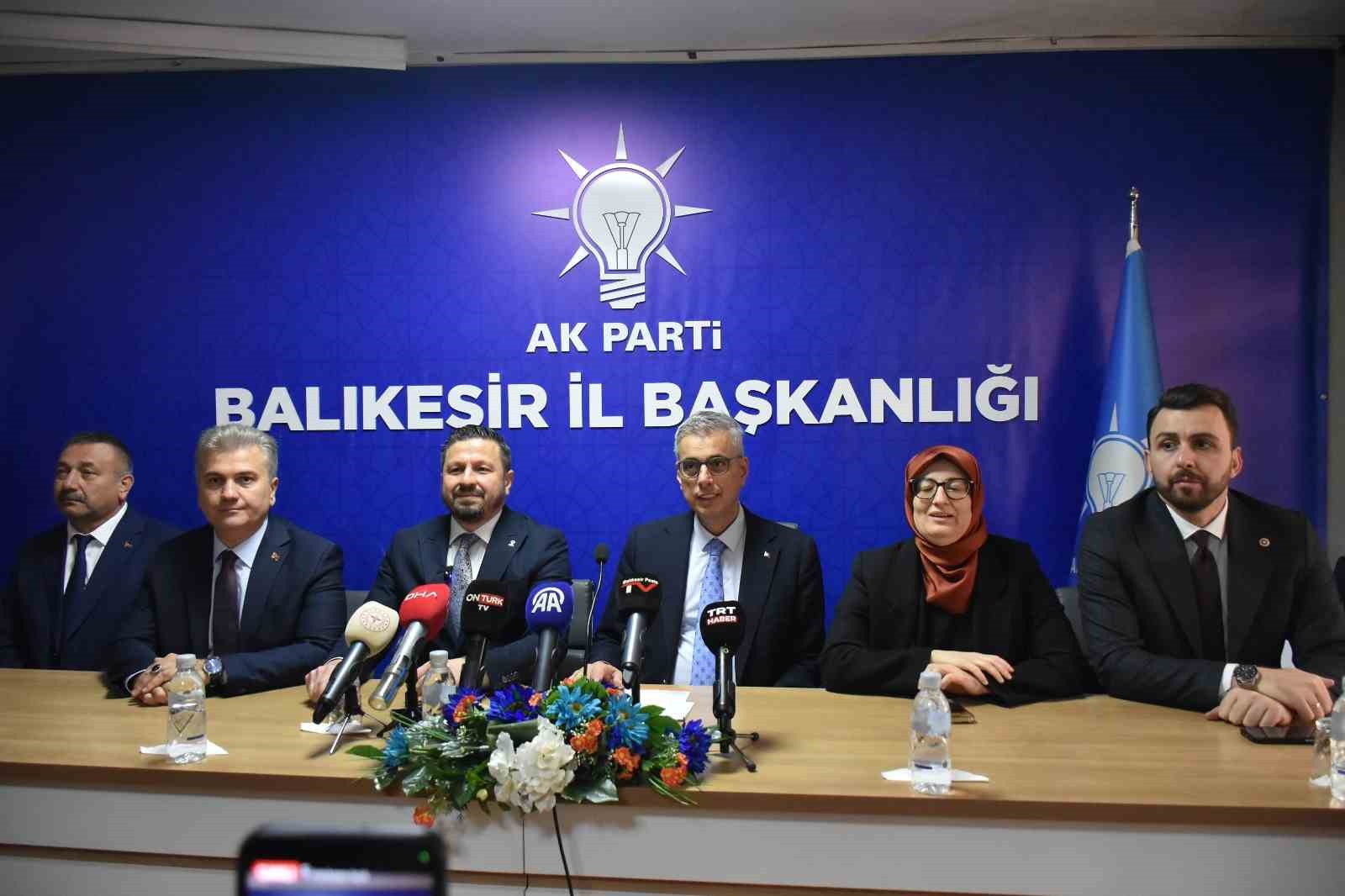 Bakan Memişoğlu: "2003’den bu yana Balıkesir’e 96 sağlık tesisi yapıldı"
