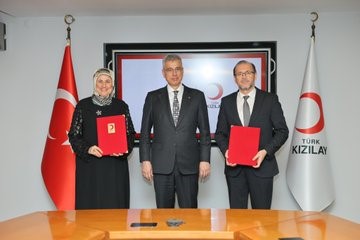 Bakan Memişoğlu: "Milletimize hizmet eden Türk Kızılay ile güç birliğimizi sürdüreceğiz"
