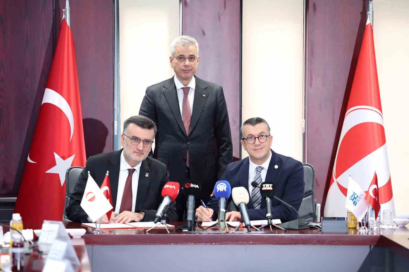 Bakan Memişoğlu: "ODTÜ gibi bilim yuvalarımızın desteğiyle sağlık sanayisini dünyanın en iyi teknolojisi haline getireceğiz"
