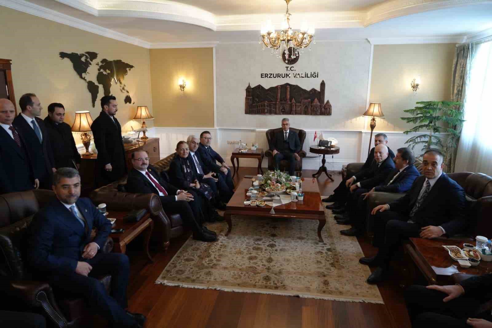 Bakan Memişoğlu: "Sağlık hizmetlerinin daha iyi olması için neler yapacağımızı yerinde değerlendirmek için buradayız"
