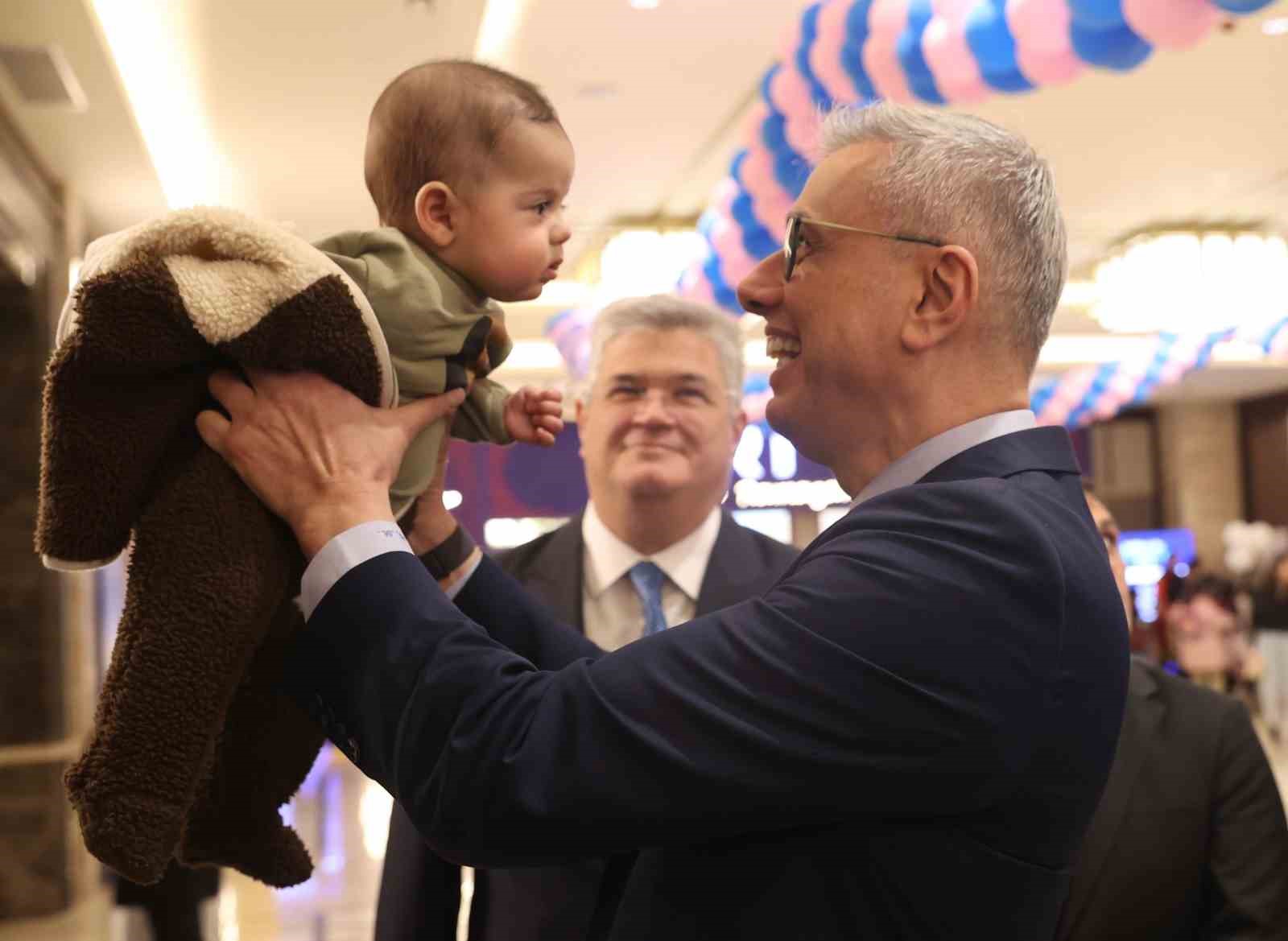 Bakan Memişoğlu: "Türkiye’miz, ateş çemberi içinde barış ve iyilik ülkesi olarak Cumhurbaşkanı’nın liderliğinde çalışmaya devam ediyoruz"
Bakan Memişoğlu: "Türkiye’miz, ateş çemberi içinde barış ve iyilik ülkesi olarak Cumhurbaşkanı’nın liderliğinde çalışmaya devam ediyoruz"