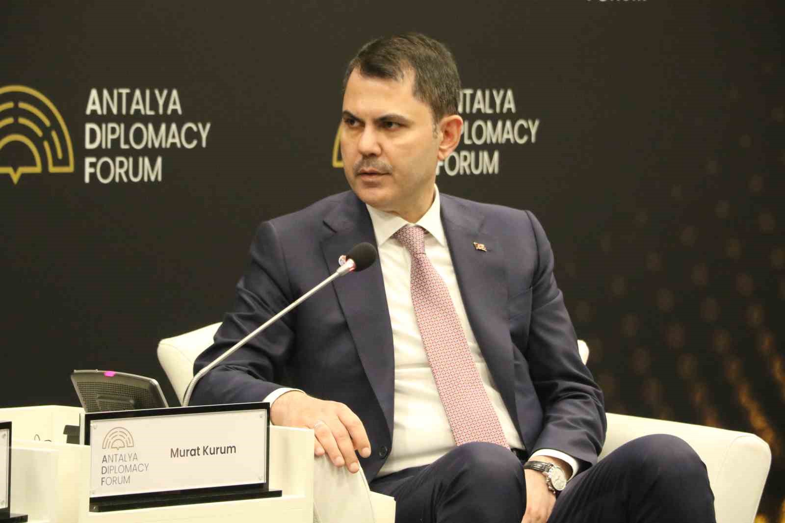 Bakan Murat Kurum’dan yeniden inşa için Türkiye’den küresel seferberlik mesajı
