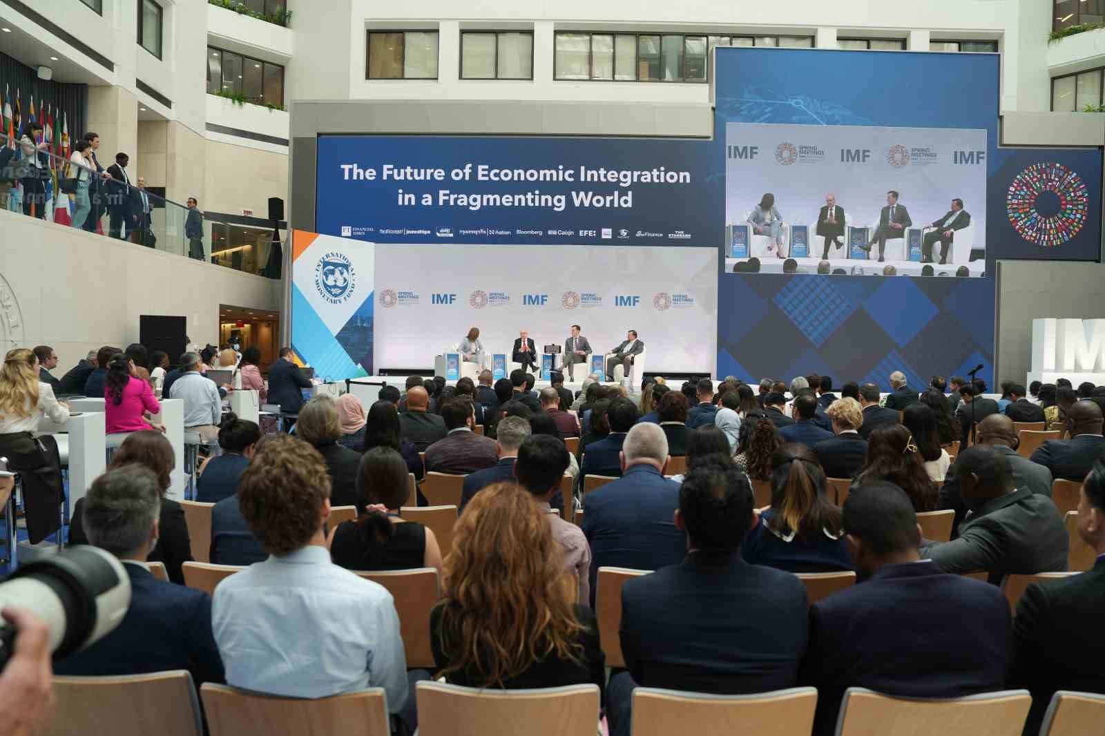 Bakan Şimşek: "Gümrük Birliği’nin hizmetler, tarım ve kamu alımlarını kapsayacak şekilde genişletilmesini umuyoruz"
