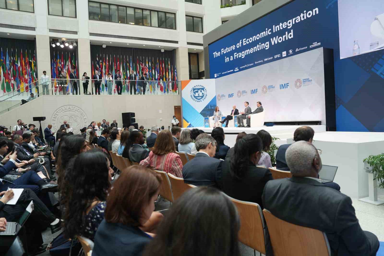 Bakan Şimşek: "Gümrük Birliği’nin hizmetler, tarım ve kamu alımlarını kapsayacak şekilde genişletilmesini umuyoruz"
