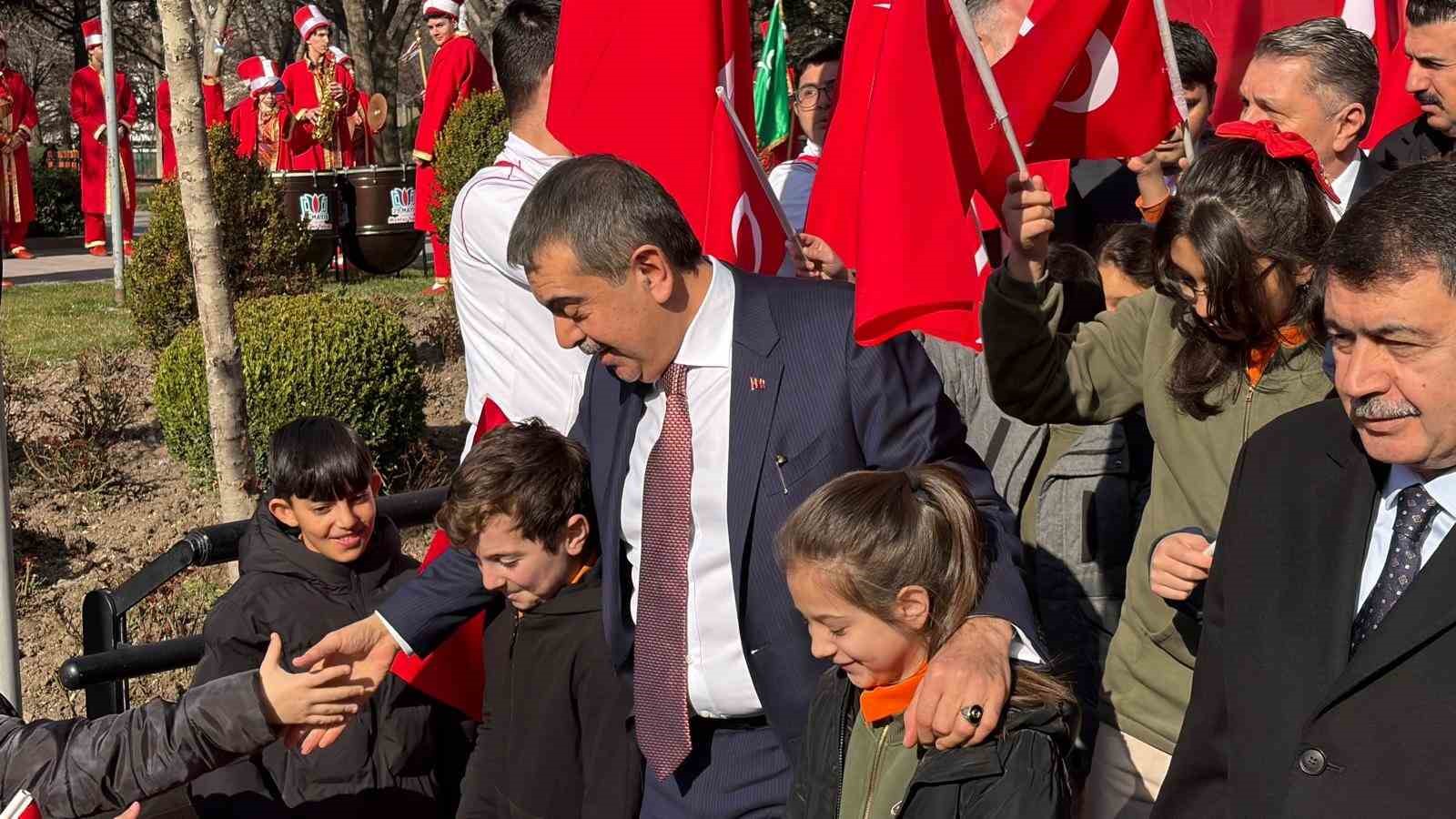 Bakan Tekin: "Bağımsızlığımız, bayrağımız ve ezanımız ilelebet varlığını sürdürecektir"
