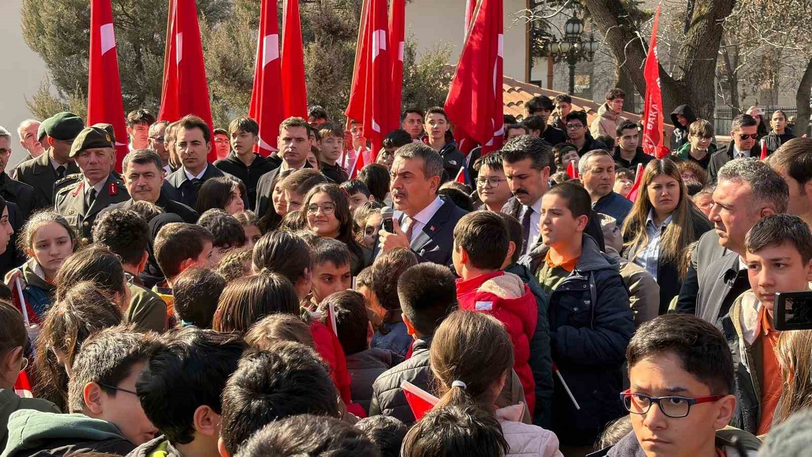 Bakan Tekin: "Bağımsızlığımız, bayrağımız ve ezanımız ilelebet varlığını sürdürecektir"
