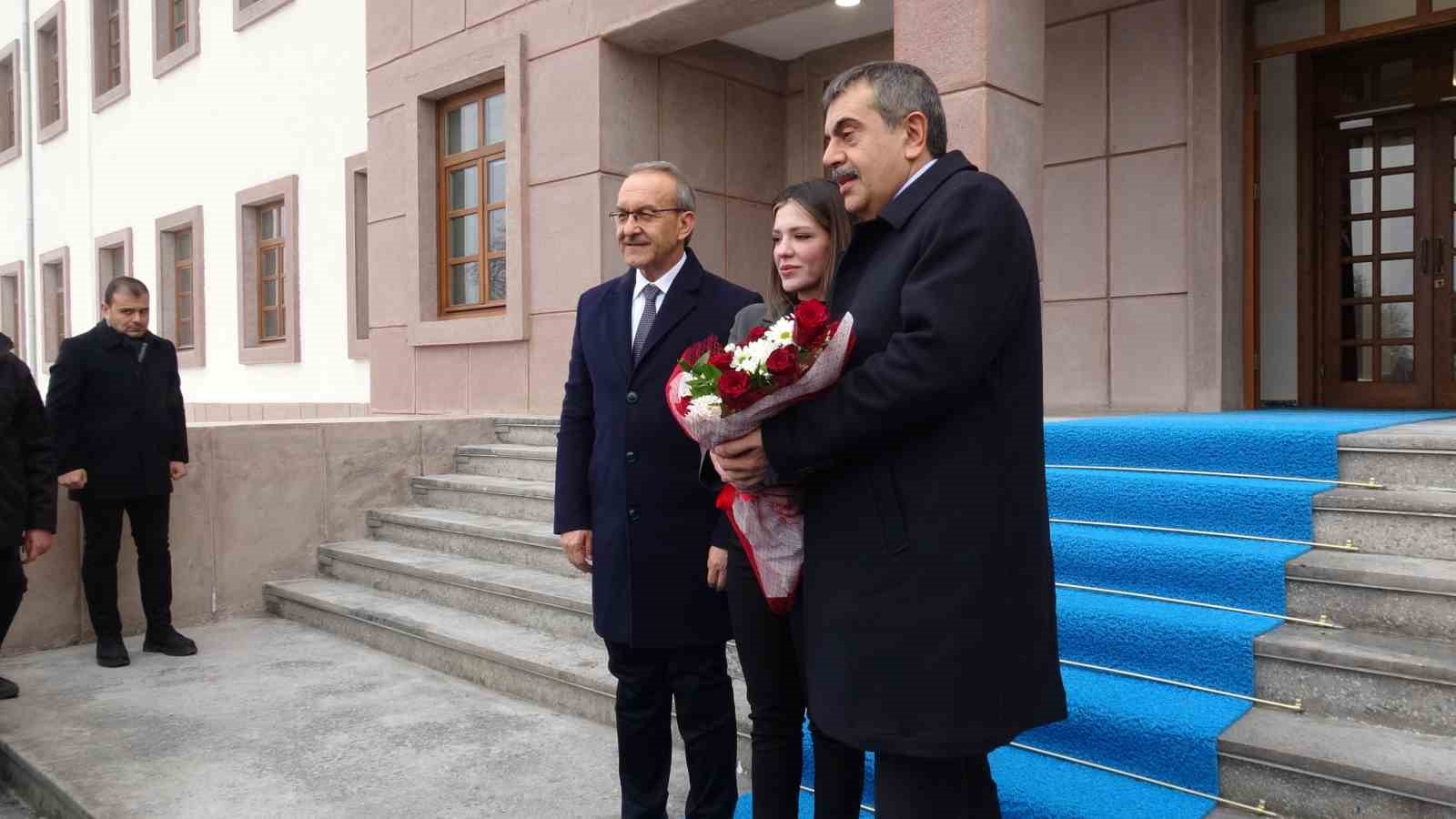 Bakan Tekin, Malatya’da eğitim değerlendirme toplantısına katıldı
