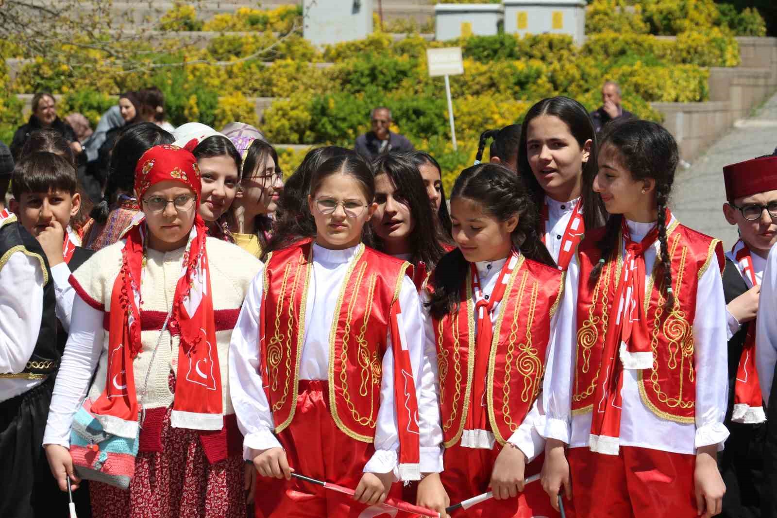 Bakan Tekin: "Türk devlet geleneği türedi bir gelenek değil, dünyanın en eski devlet geleneklerinden bir tanesi"
