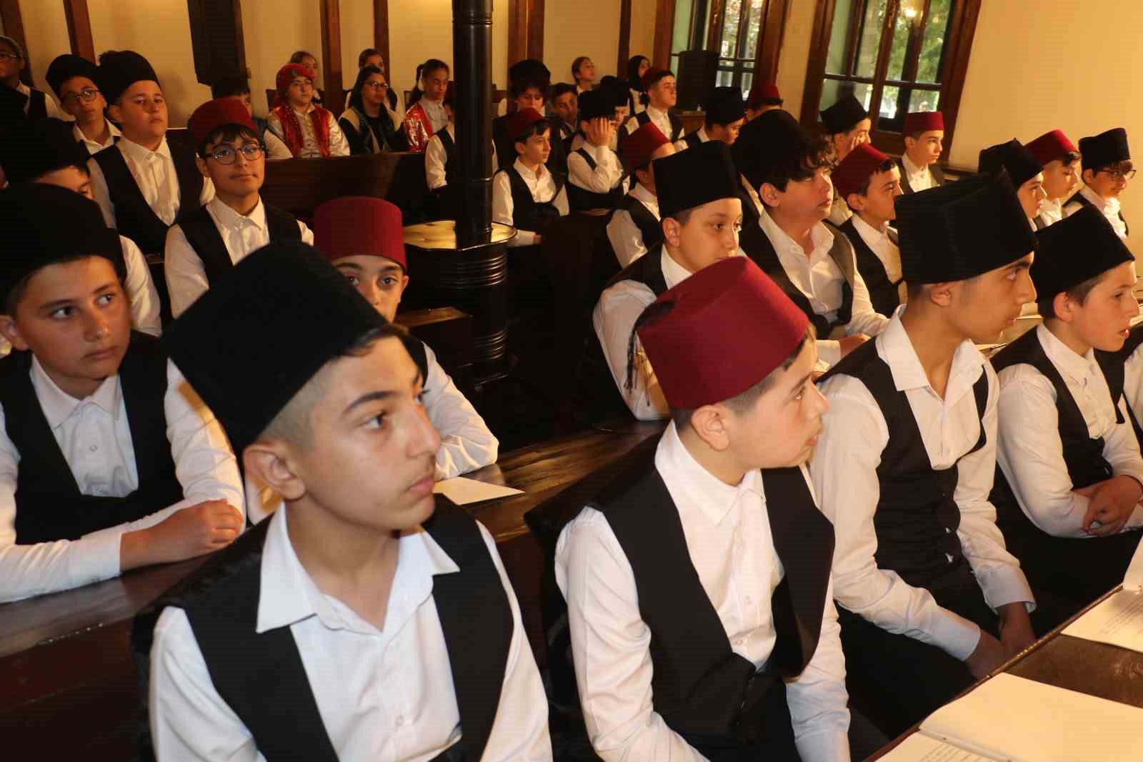 Bakan Tekin: "Türk devlet geleneği türedi bir gelenek değil, dünyanın en eski devlet geleneklerinden bir tanesi"
