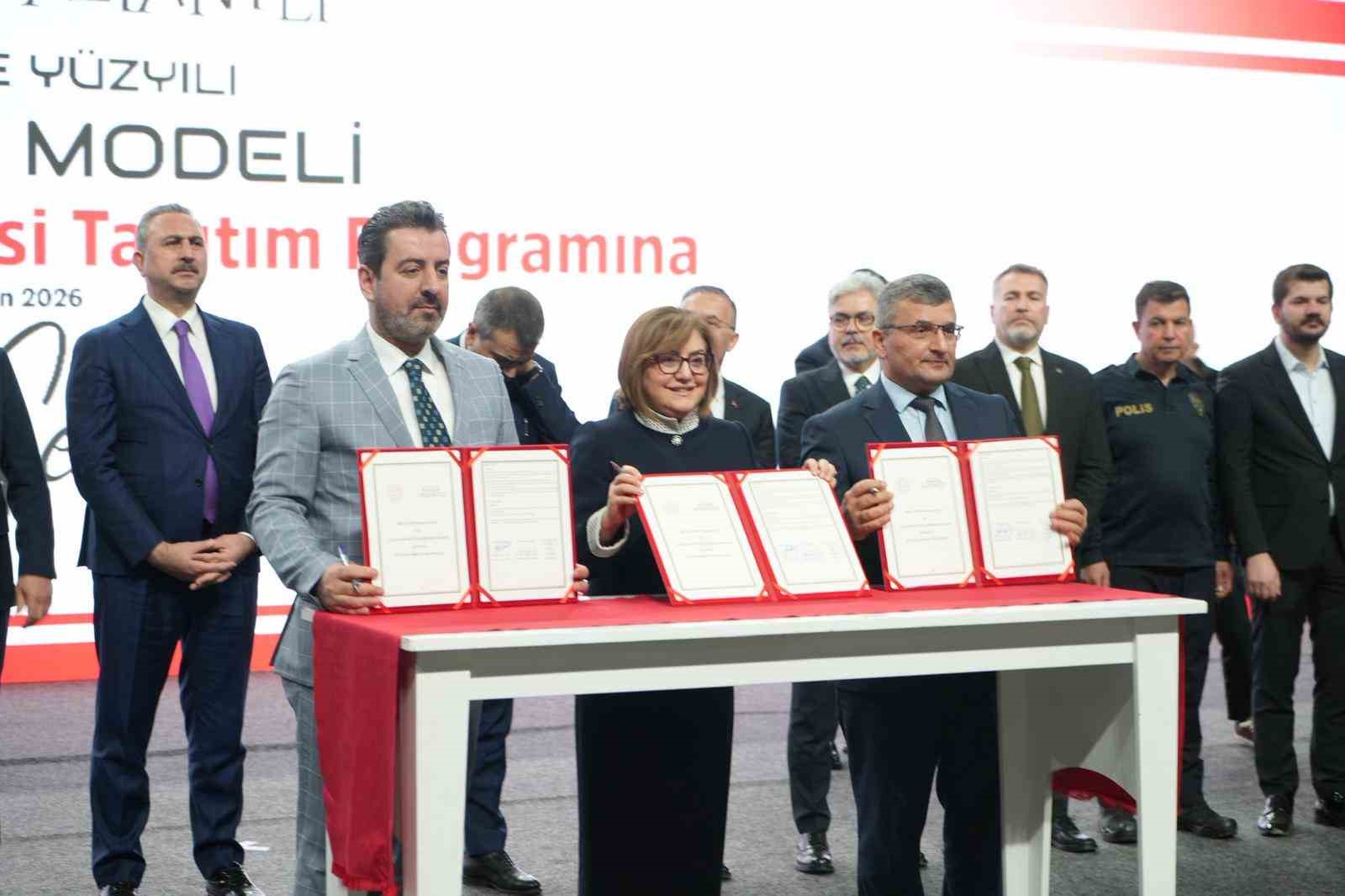 Bakan Tekin: "Türkiye’ye özgü bir model inşa ettik diye eleştiriyorlar"
Bakan Tekin: "Türkiye’ye özgü bir model inşa ettik diye eleştiriyorlar"