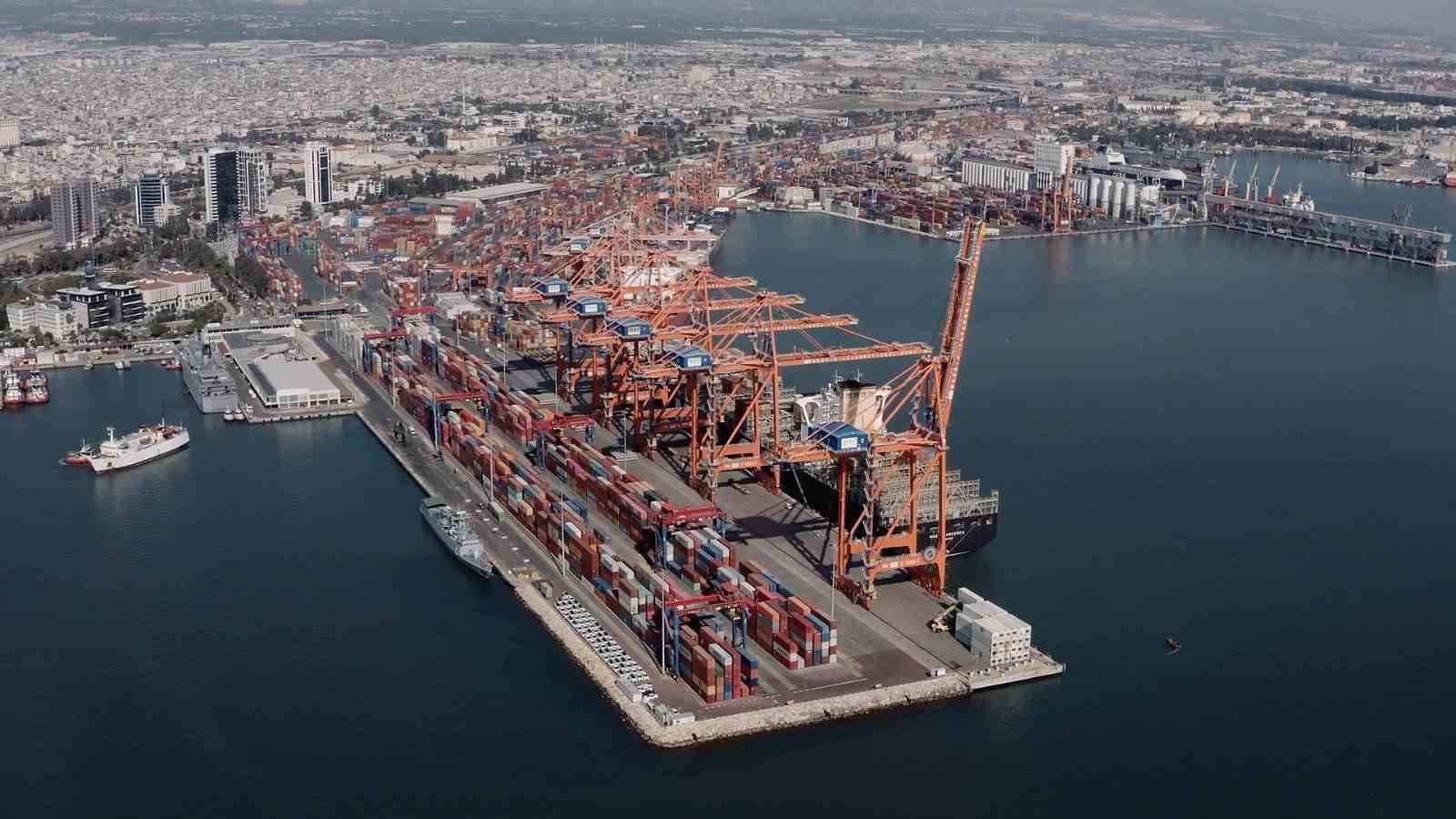 Bakan Uraloğlu: "2025 yılında elleçlenen yük miktarı 553 milyon 268 bin 303 tona ulaştı"
