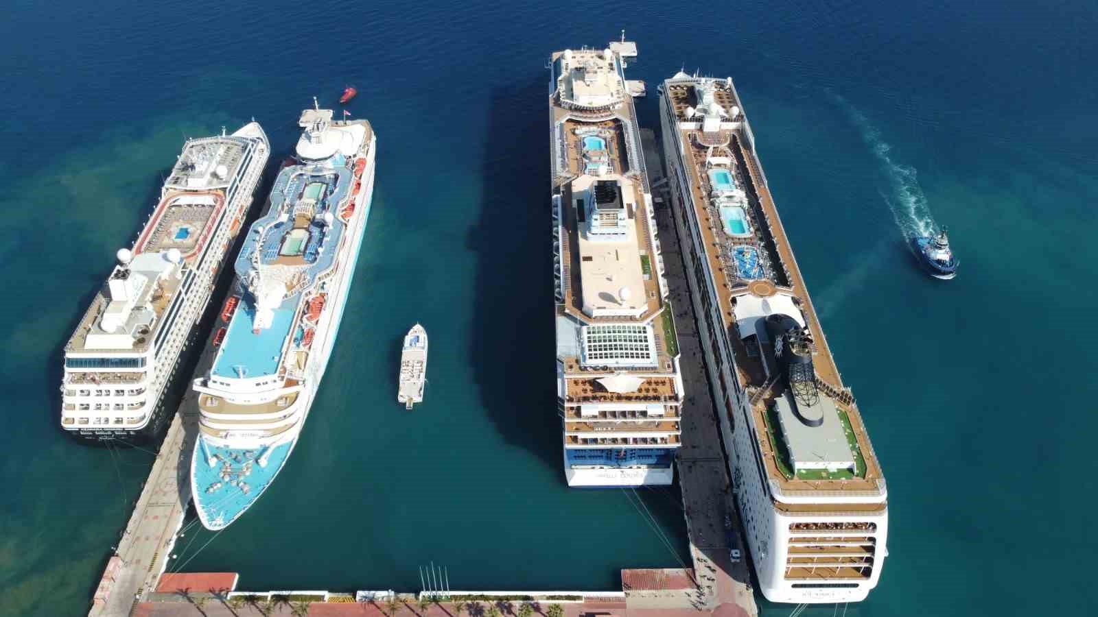 Bakan Uraloğlu: "41 bin 39 yolcu ile mart ayları içerisinde son 16 yılın en yüksek kruvaziyer yolcu sayısına ulaştık"
