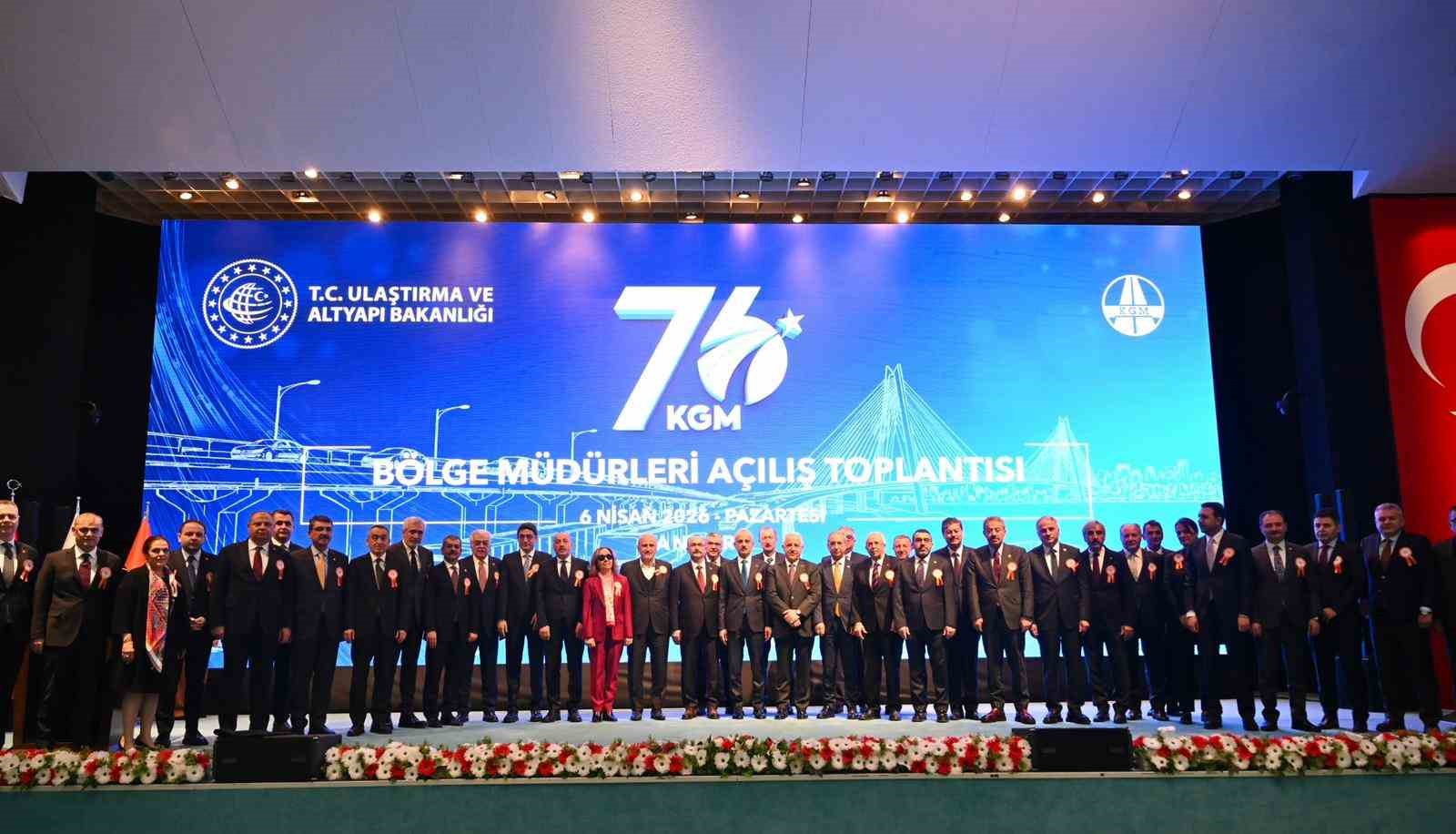 Bakan Uraloğlu: "6 bin 101 kilometre uzunluğundaki bölünmüş yol ağımızı 30 bin 51 kilometreye çıkardık"
