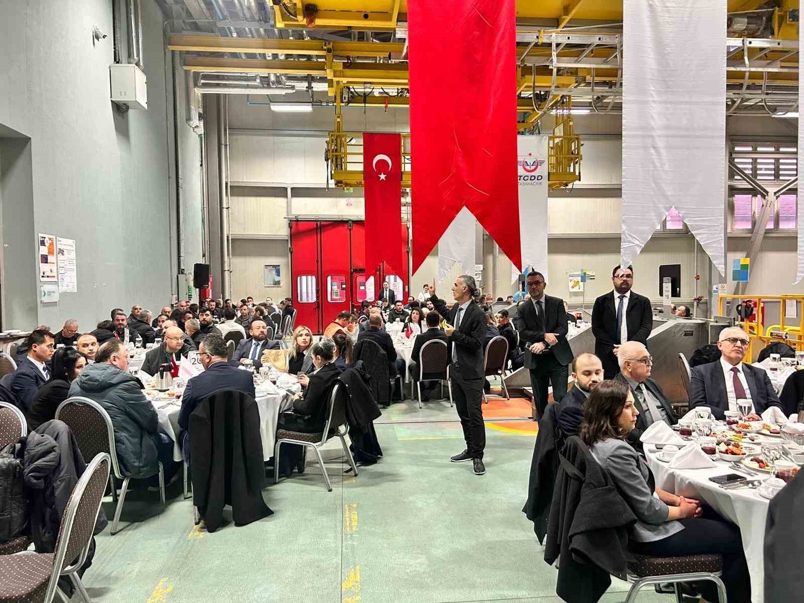 Bakan Uraloğlu: "Avrupa’nın 6’ncı, dünyanın 8’inci yüksek hızlı tren işletmecisi konumuna yükseldik"
