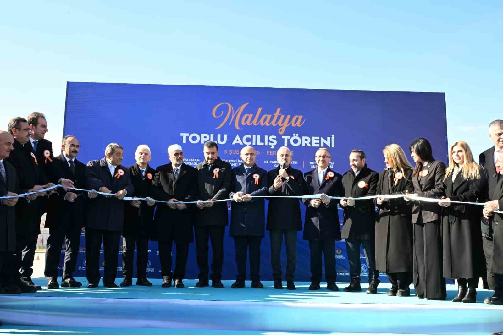 Bakan Uraloğlu: "Bugüne kadar deprem bölgesindeki illere toplam 79,4 milyar liralık yatırım yaptık"
