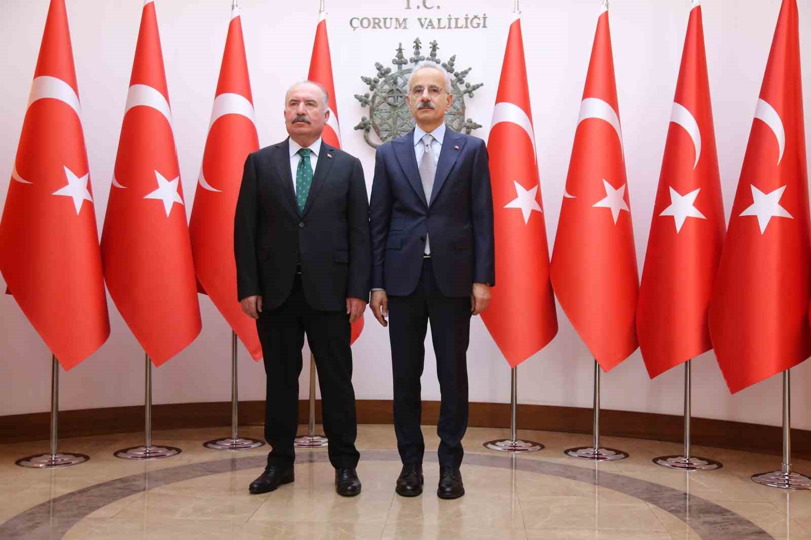 Bakan Uraloğlu, Çorum’da ziyaretlerde bulundu
