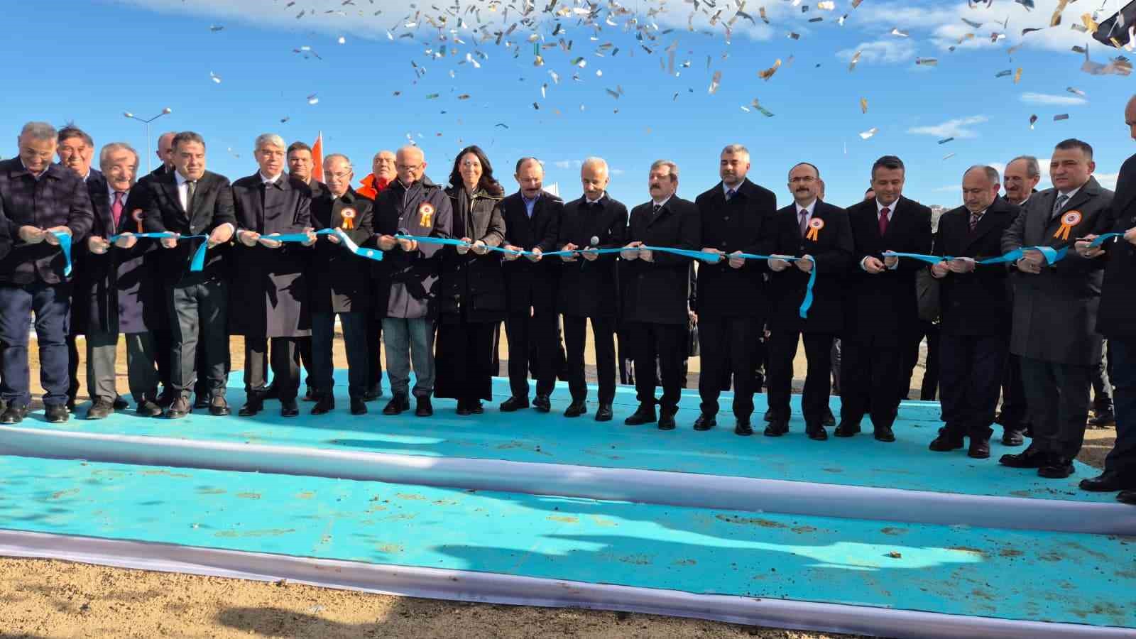 Bakan Uraloğlu: "Hızlı tren projesi tamamlandığında Ankara-Samsun arası 2,5 saate düşecek"
