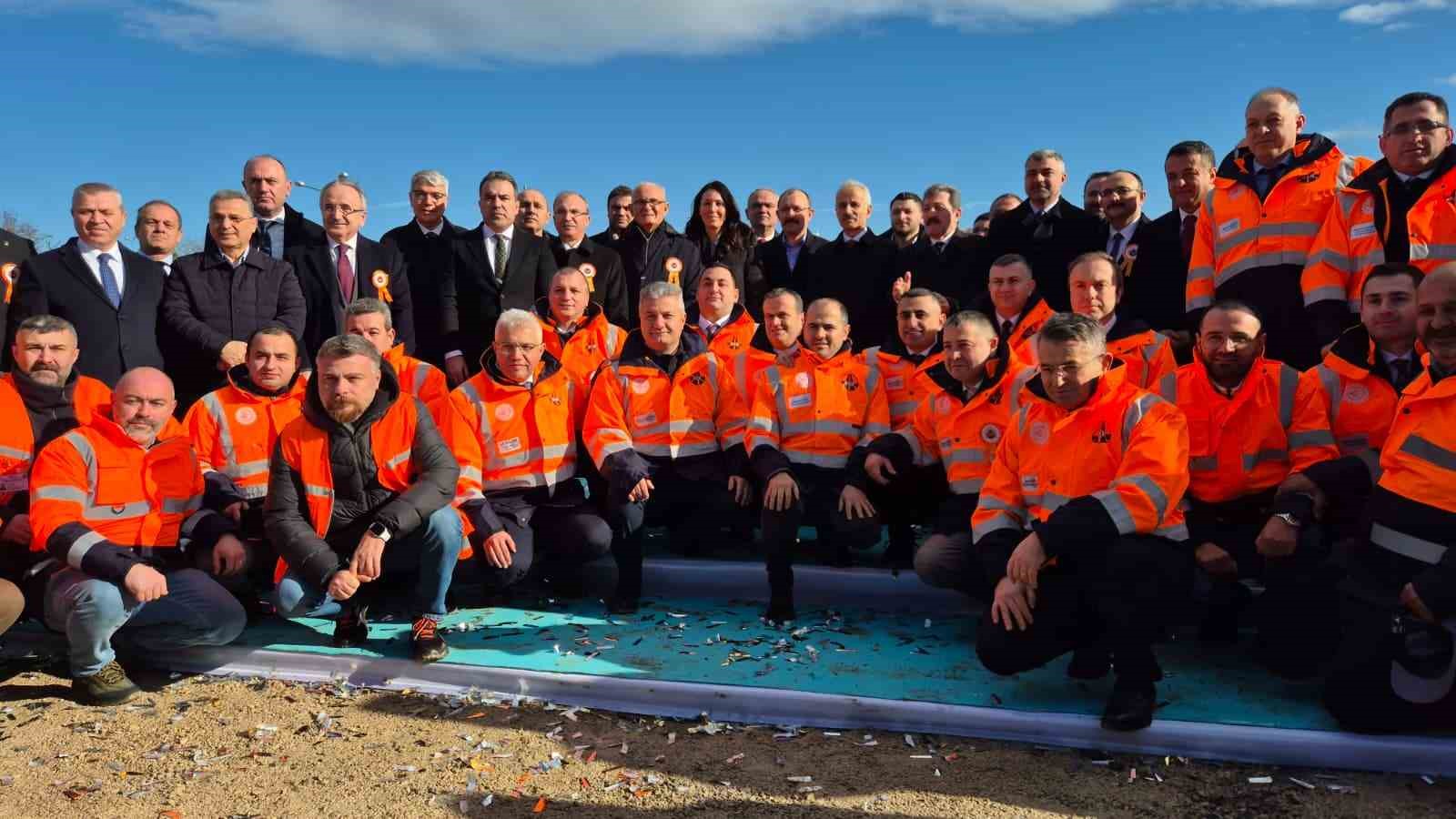 Bakan Uraloğlu: "Hızlı tren projesi tamamlandığında Ankara-Samsun arası 2,5 saate düşecek"
