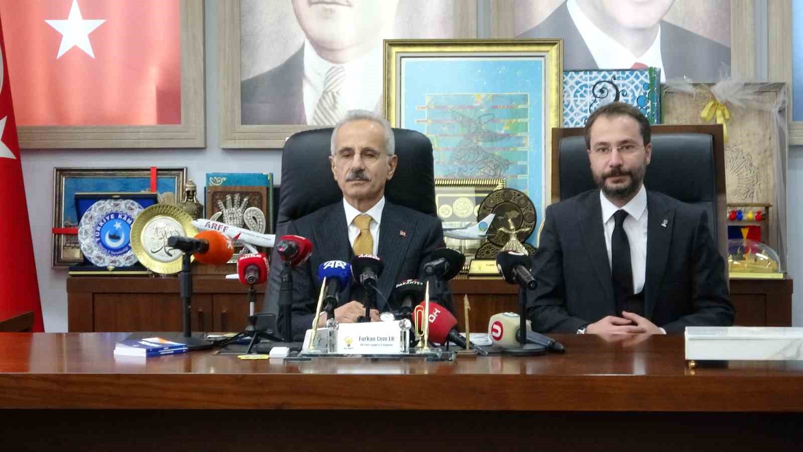 Bakan Uraloğlu: "Isparta’mızda Dereboğazı yolu gündemimizde ve bir mesafe kat ettikten sonra çalışmaların devamını ileride sürdüreceğiz"
