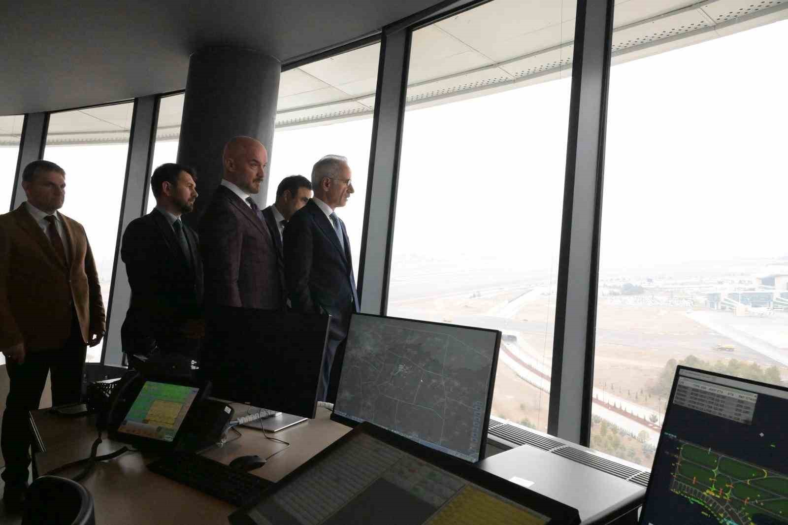 Bakan Uraloğlu: "Toplam 41 bin 52 metrekare inşaat alanına sahip çok sayıda binayı çağın en son teknolojisine uygun olarak inşa ettik"
