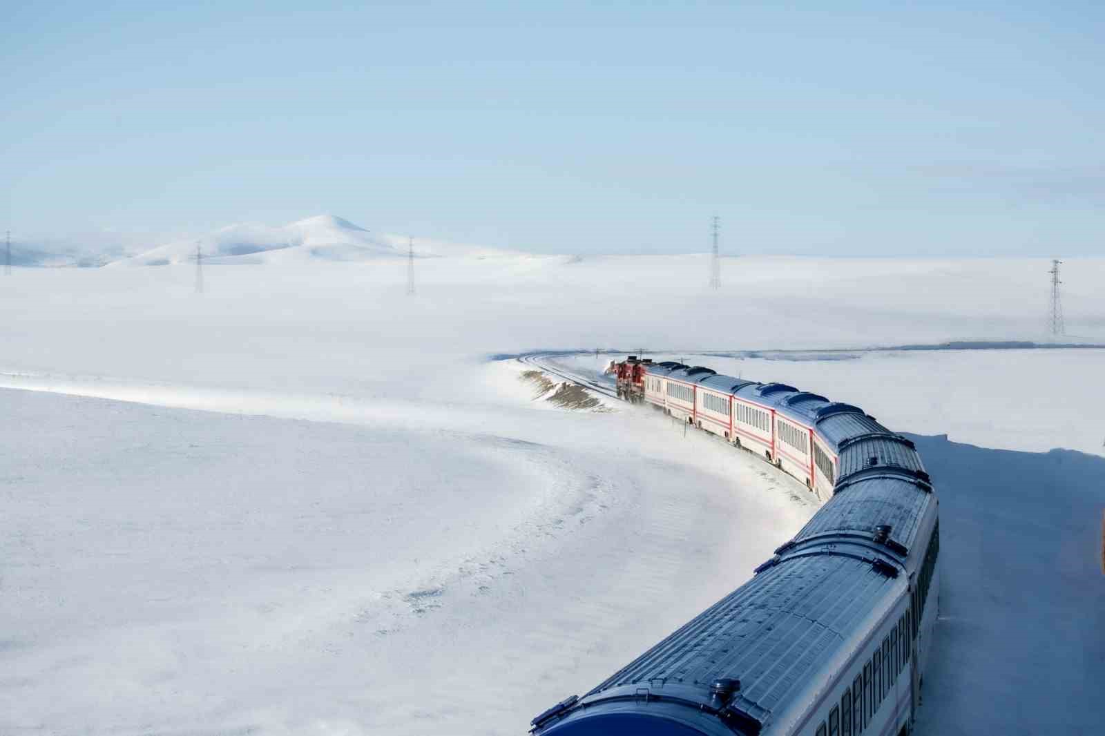 Bakan Uraloğlu: "Turistik Doğu Ekspresi, 10 bin 166 yolcumuza hizmet verdi"
