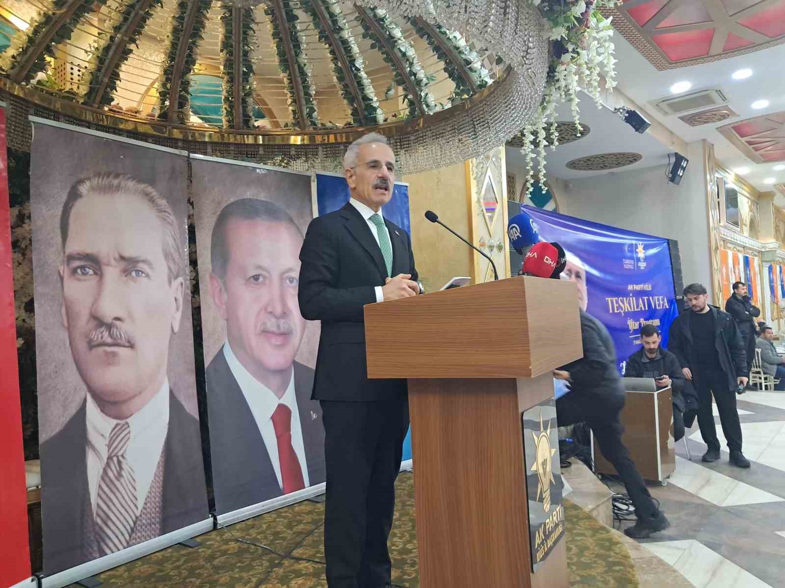 Bakan Uraloğlu: "Türkiye’nin ulaşım ve iletişim altyapısına yaklaşık 355 milyar dolar yatırım gerçekleştirdik"
