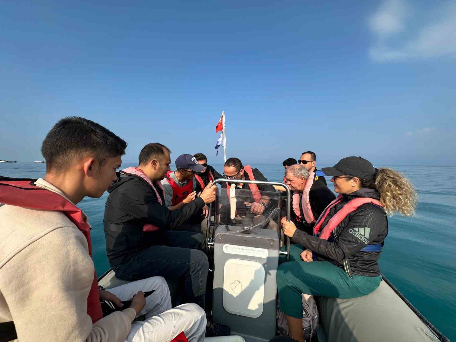 Bakan Uraloğlu: "TYF ile DGM arasında yapılan uygulama eğitimi protokolü sayesinde 2025 yılı için elde edilen 47 milyon lira gelir 80 yelken kulübü arasında paylaştırıldı"
