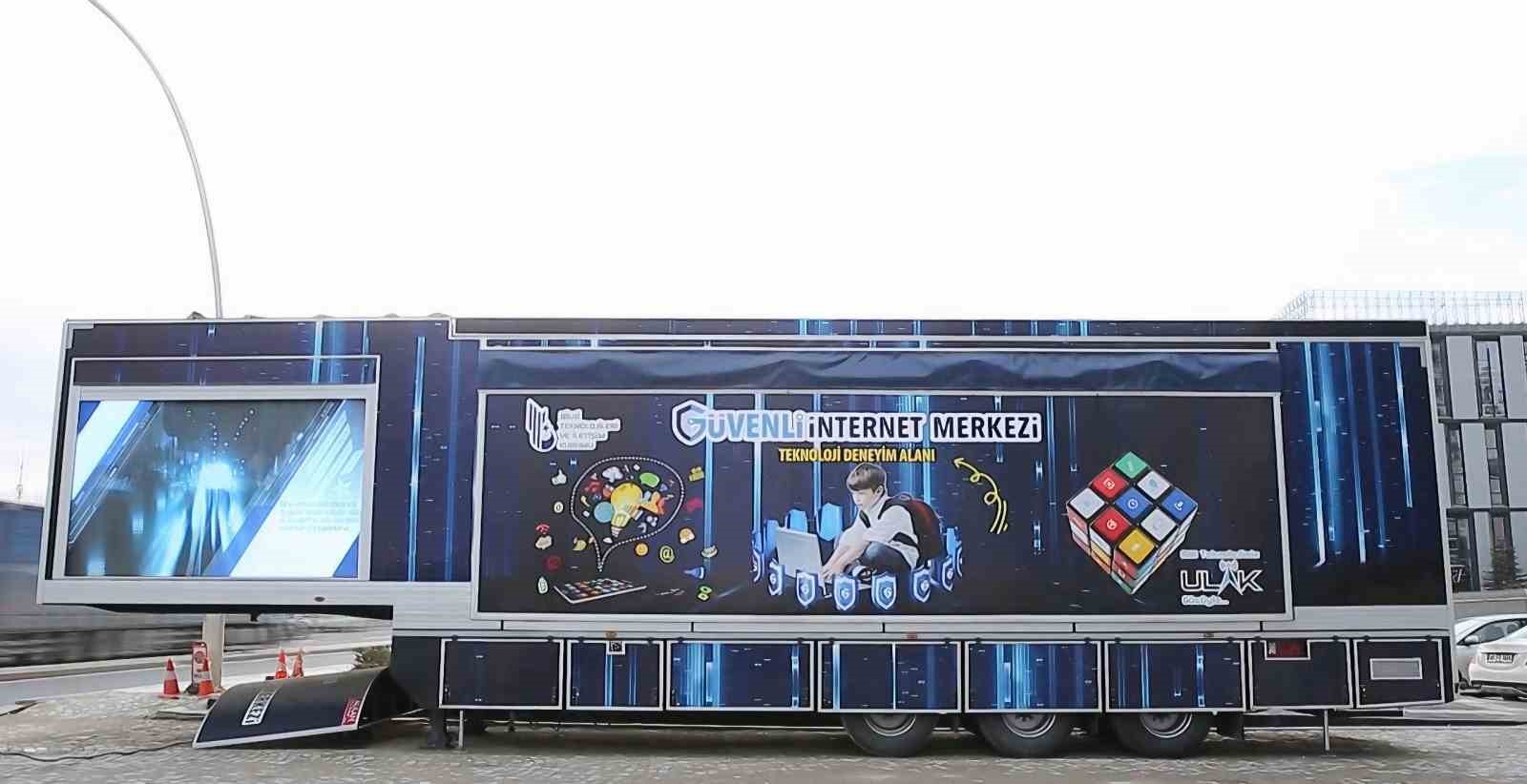 Bakan Uraloğu: "Güvenli internet hizmeti abone sayısı 55 milyon kişiyi aştı"
