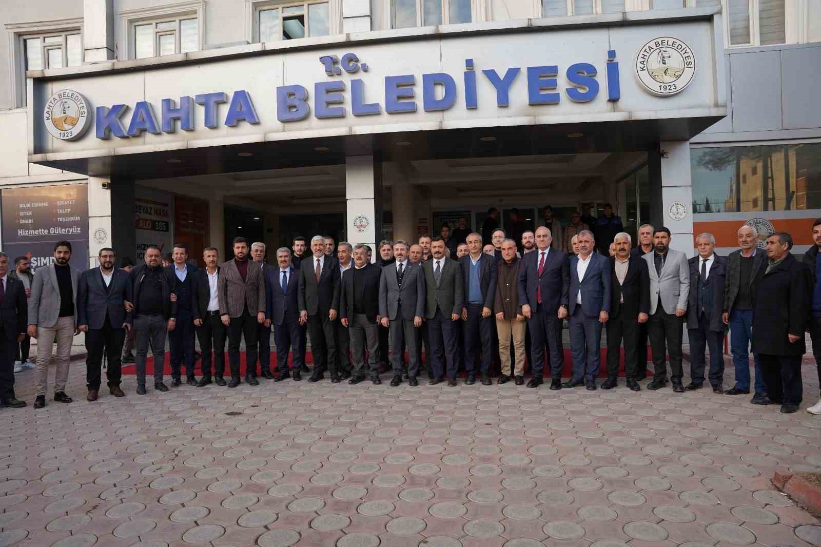 Bakan Yardımcısı Aydın, Belediye Başkanı Hallaç ile bir araya geldi

