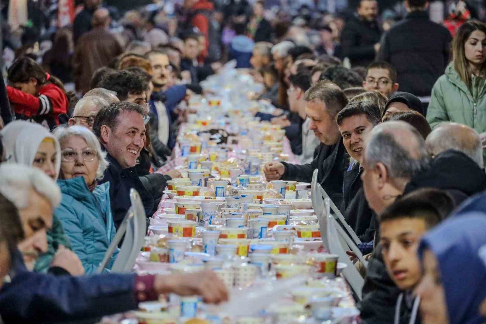 Bakan Yardımcısı Madak, Söğüt’te 4 bin kişiyle iftar yaptı
