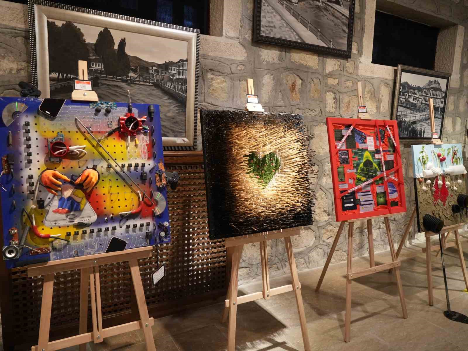 Bakan Yardımcısı Yelkenci, Harezmi Eğitim Modeliyle hazırlanan sergiyi gezdi
