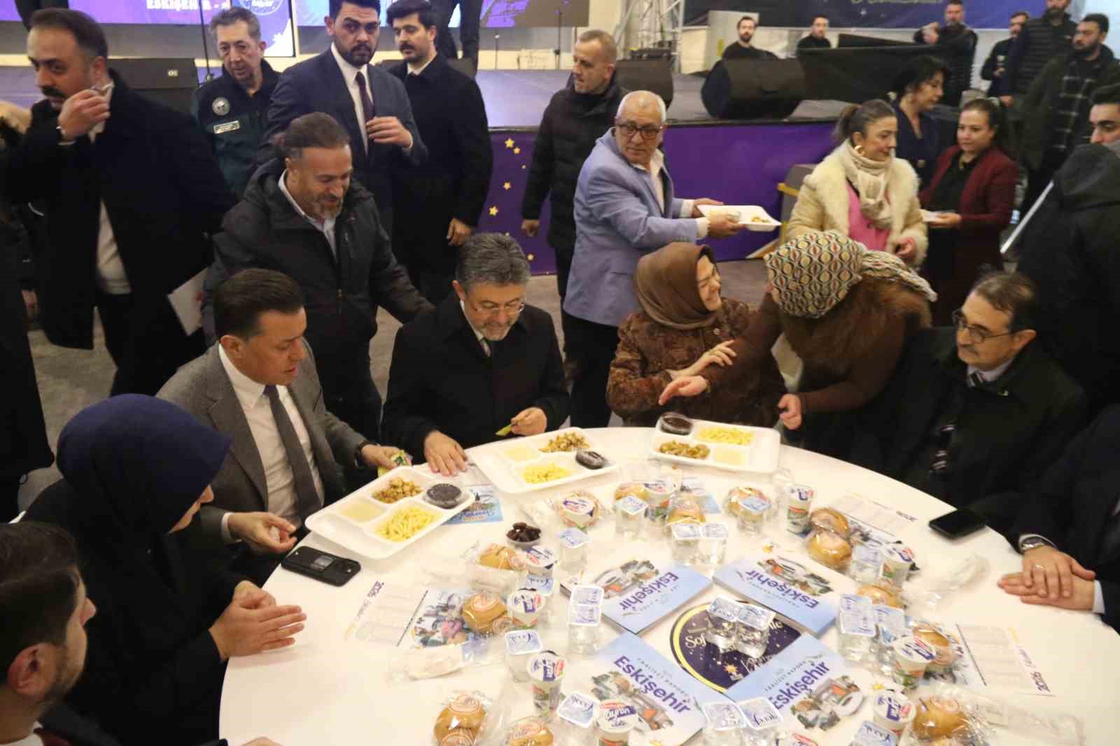 Bakan Yumaklı: "23 yılda Eskişehir’e 80 milyarlık yatırım yaptık"
