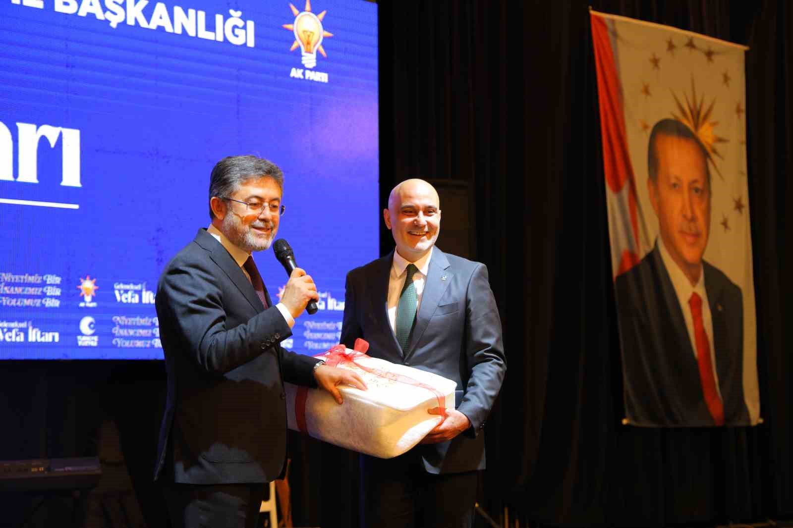 Bakan Yumaklı: "Biz bölgemizde huzurun hakim olmasını isteyen bir ülkeyiz"
