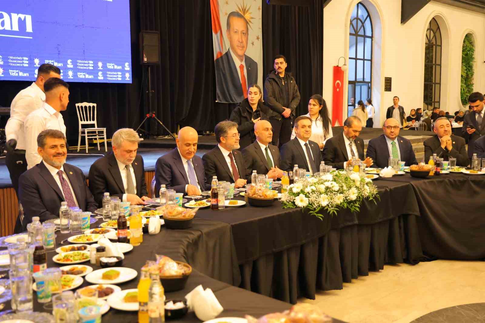 Bakan Yumaklı: "Biz bölgemizde huzurun hakim olmasını isteyen bir ülkeyiz"
