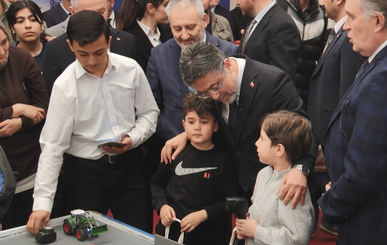 Bakan Yumaklı: "Çiftçilerimizin üretimini etkileyecek herhangi bir gübre problemi olmayacak"
