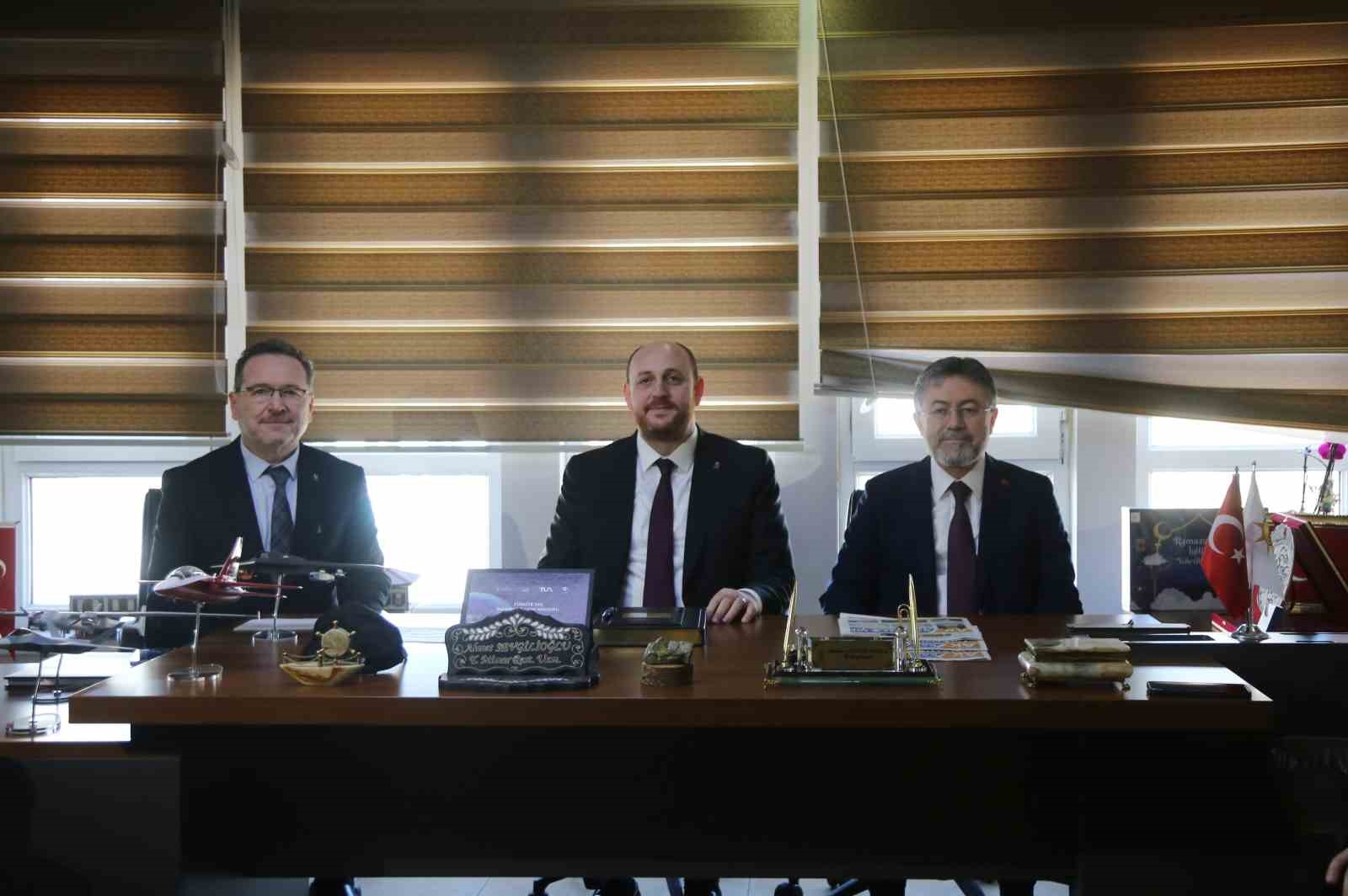 Bakan Yumaklı, huzurevindeki kadınların 8 Mart Dünya Kadınlar Günü’nü kutladı
