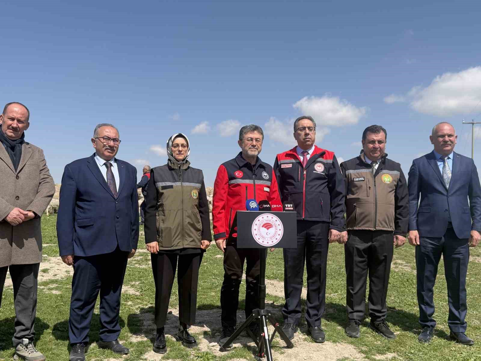 Bakan Yumaklı: (Kırsalda Bereket Küçükbaşa Destek Projesi) "En iyi ırkın oluşturulması için çalışılmış sürülerden verilecek"
