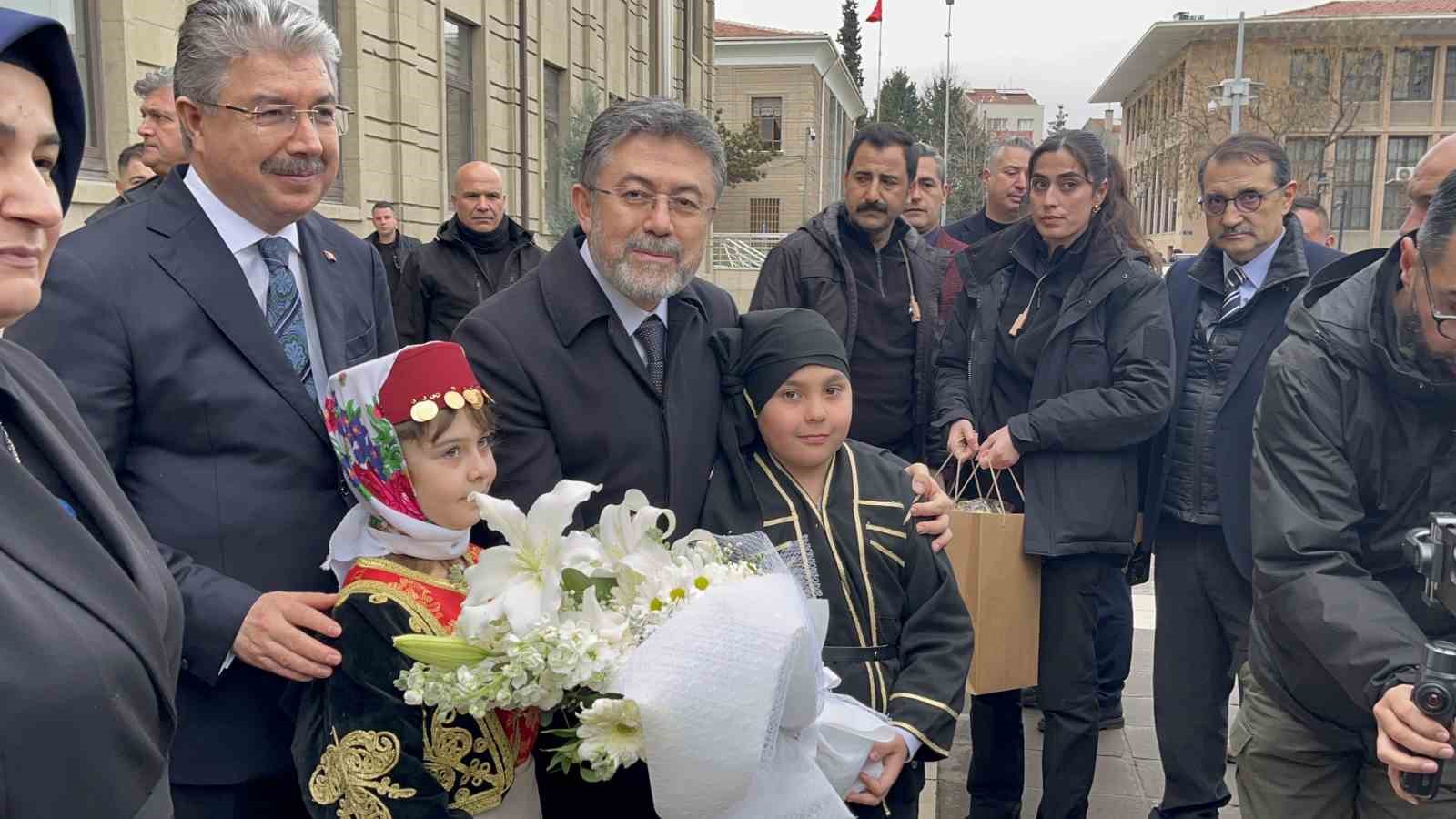 Bakan Yumaklı’dan Eskişehir Valiliği’ne ziyaret
