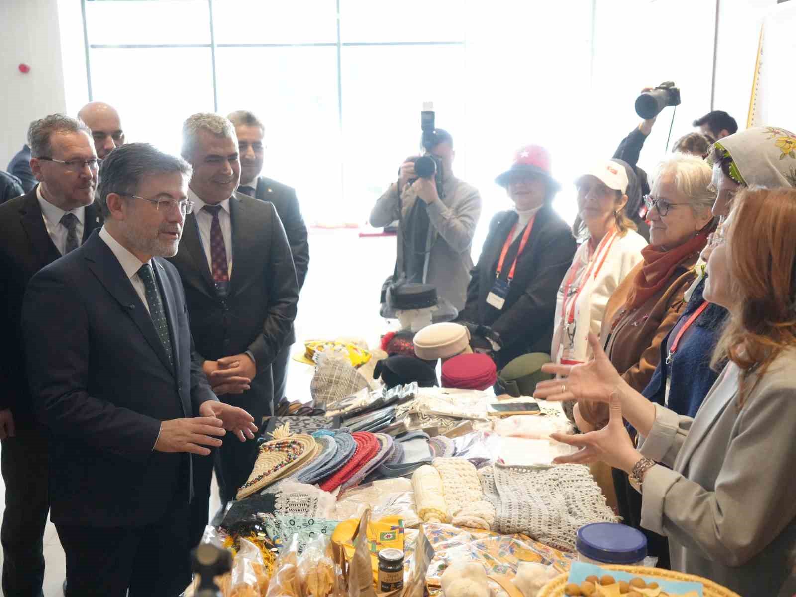 Bakan Yumaklı’dan zirai don açıklaması: "Geneli itibarıyla bir zirai don hadisesi yaşanmadı"
