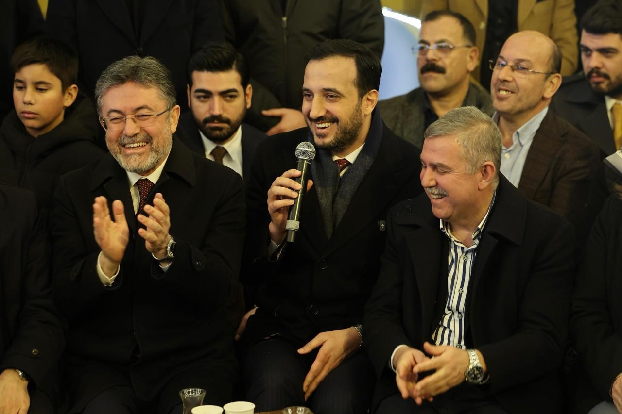 Bakanlar vatandaşlarla ateş başında sohbet etti
