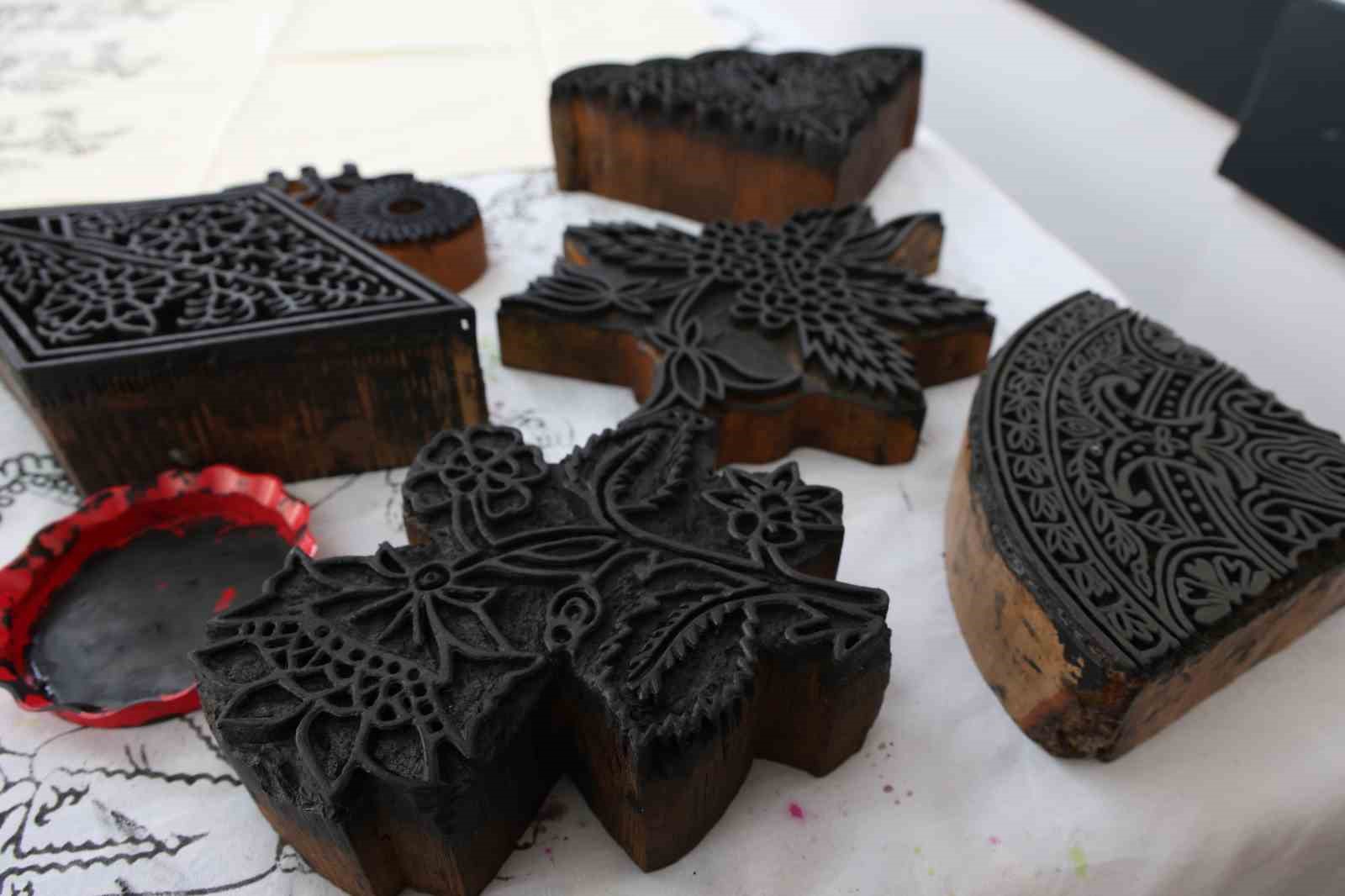 Bakanlıktan sanatçı belgesi alan usta, çit baskıyı geleceğe taşıyor
