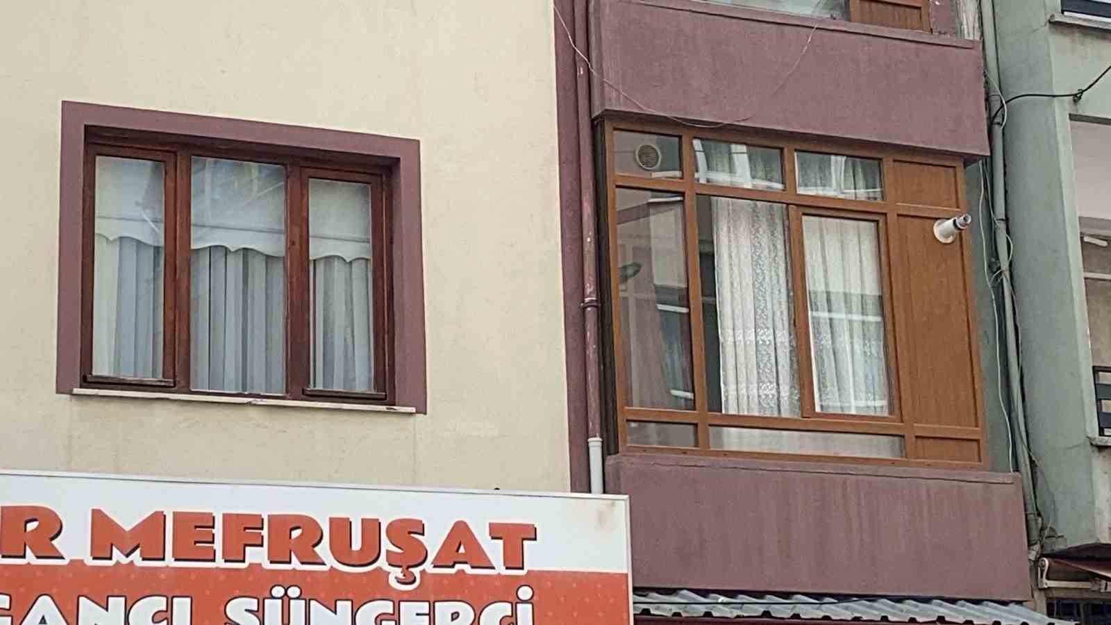 Bakıcıya altın hırsızlığı suçlaması
