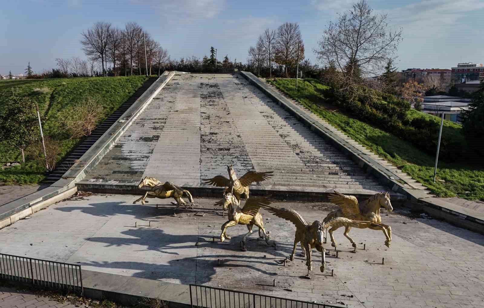 Bakırköy Botanik Park bakımsızlığa mahkum edildi

