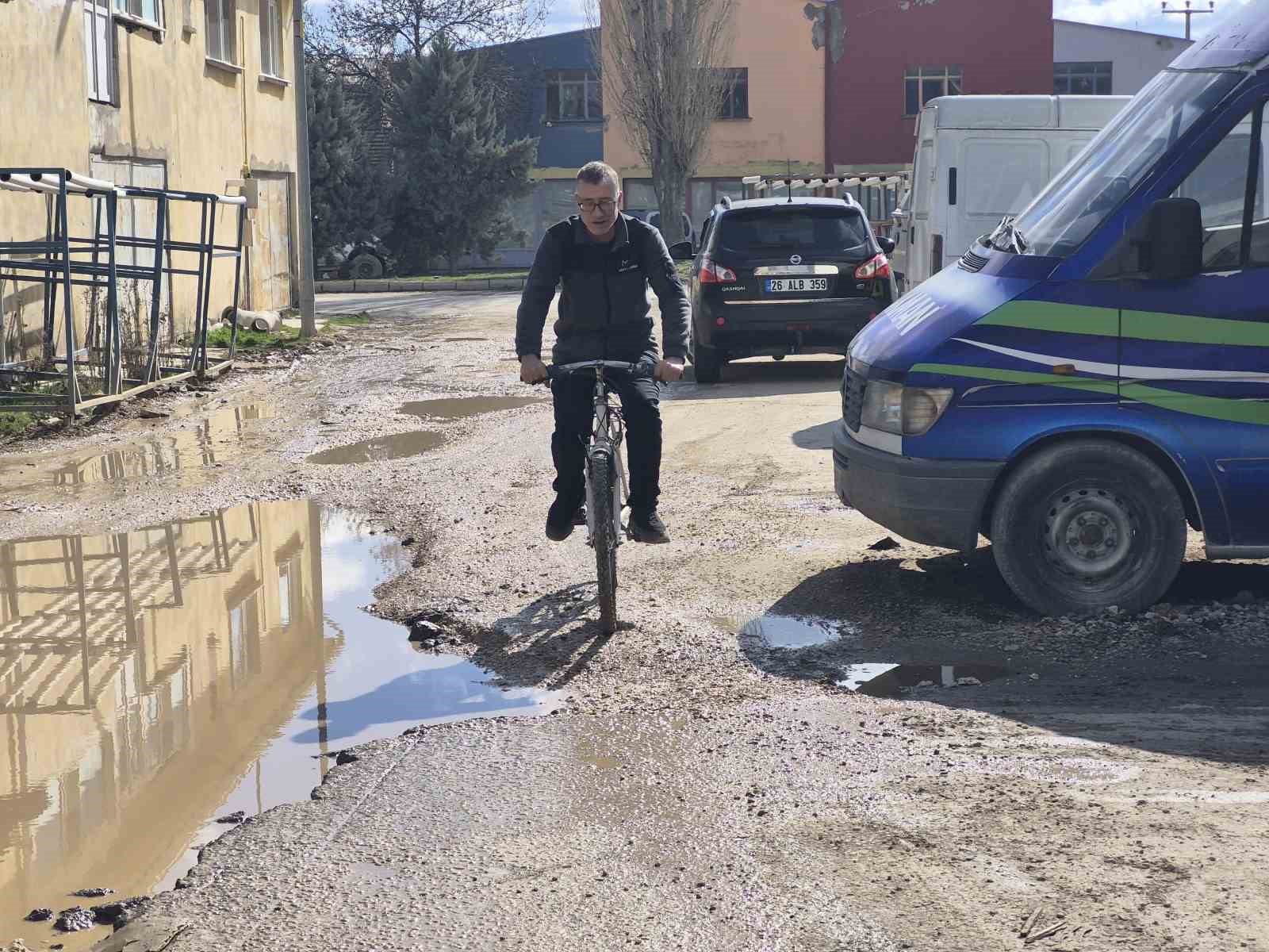 Baksan Sanayi Sitesi’nde ’balık tutulan’ yer onarıldı, diğer sokaklar aynı kaldı
