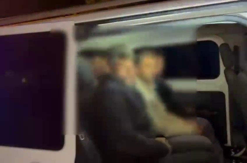 Balık istifi gibi kaçak göçmen taşıyan organizatöre 181 bin TL trafik cezası
