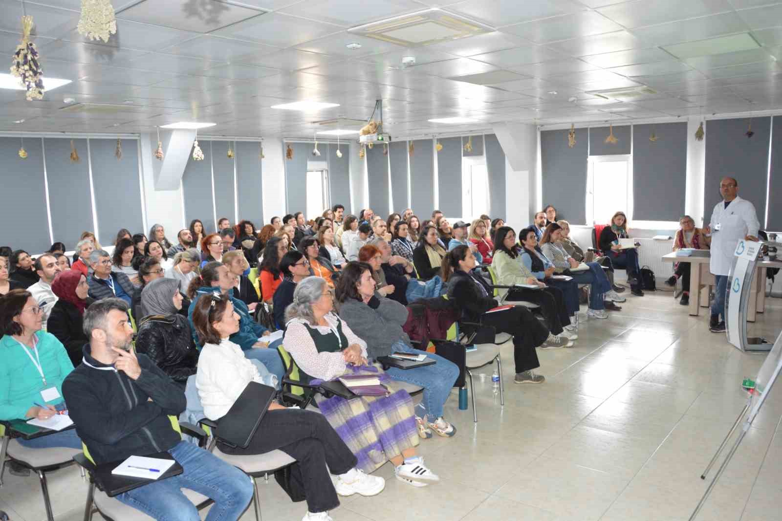 Balıkesir Büyükşehir Belediyesi, kursiyerlerini donanımlı bir eğitimden geçiriyor
